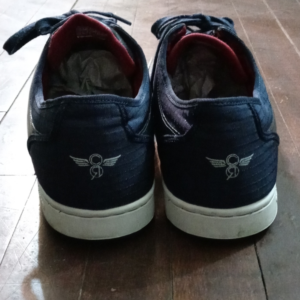 Shoes - Picture 5 of 5